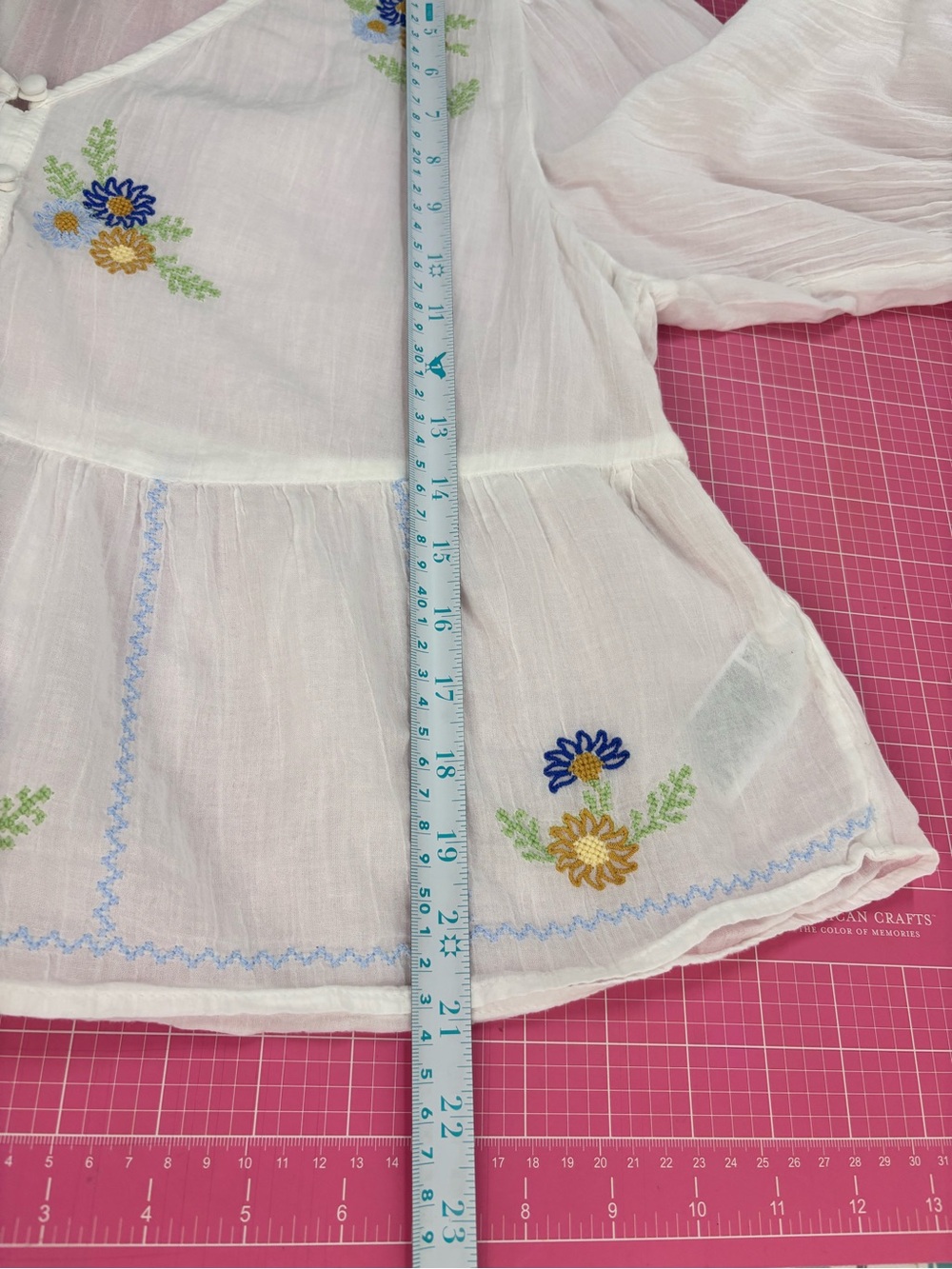 Old Navy Blouse Women M White Floral Peplum Boho Embroidered Gauze Sheer Peasant - Picture 8 of 9